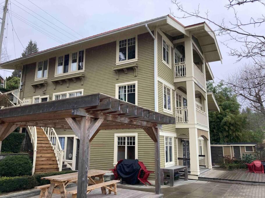 吉布森斯Iconic 3-Story Waterfront 'Marina House' W/ View别墅 外观 照片